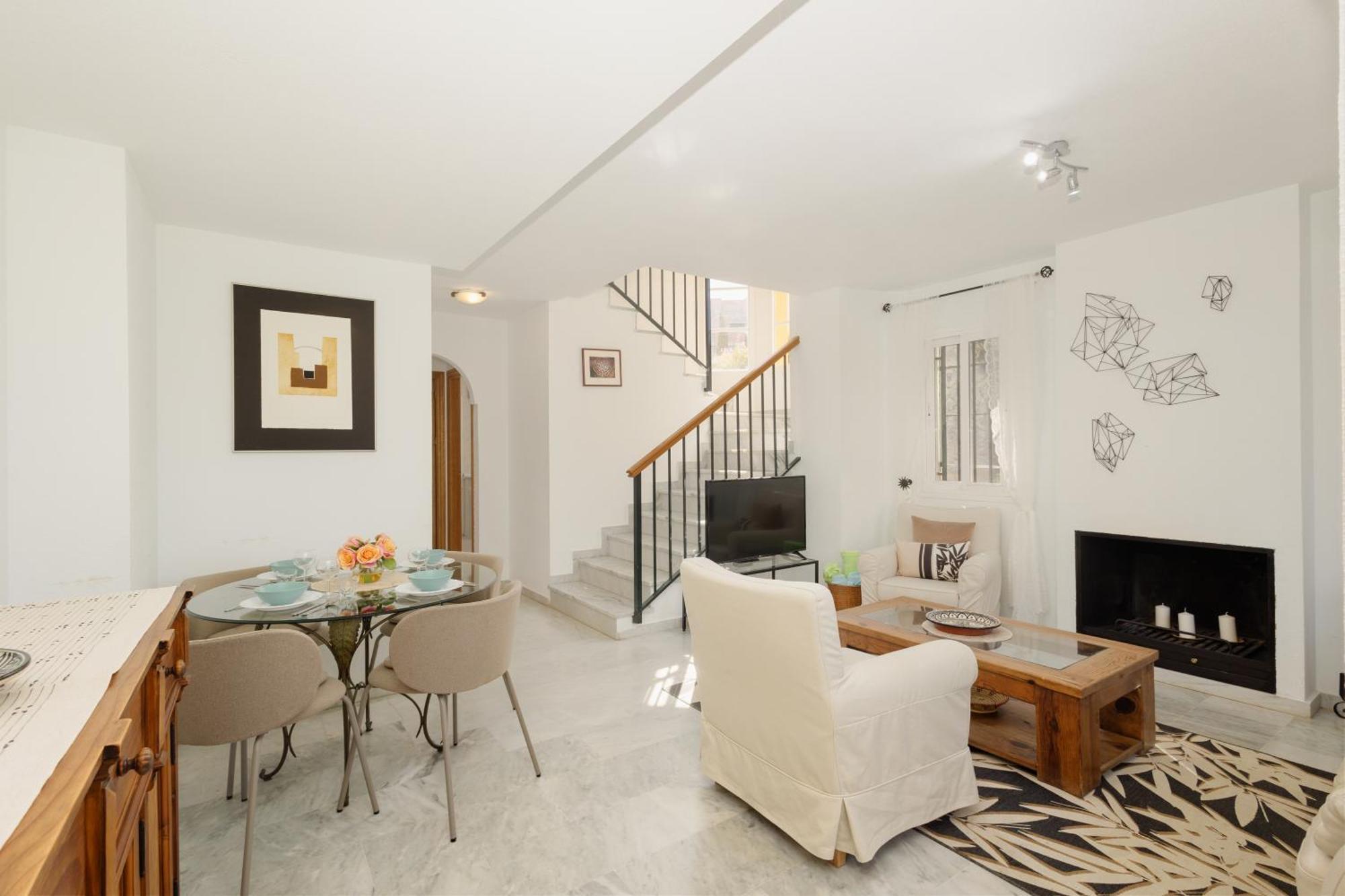 Beautiful Townhouse Walking Distance To The Beach In Costabella, Marbella Exteriör bild