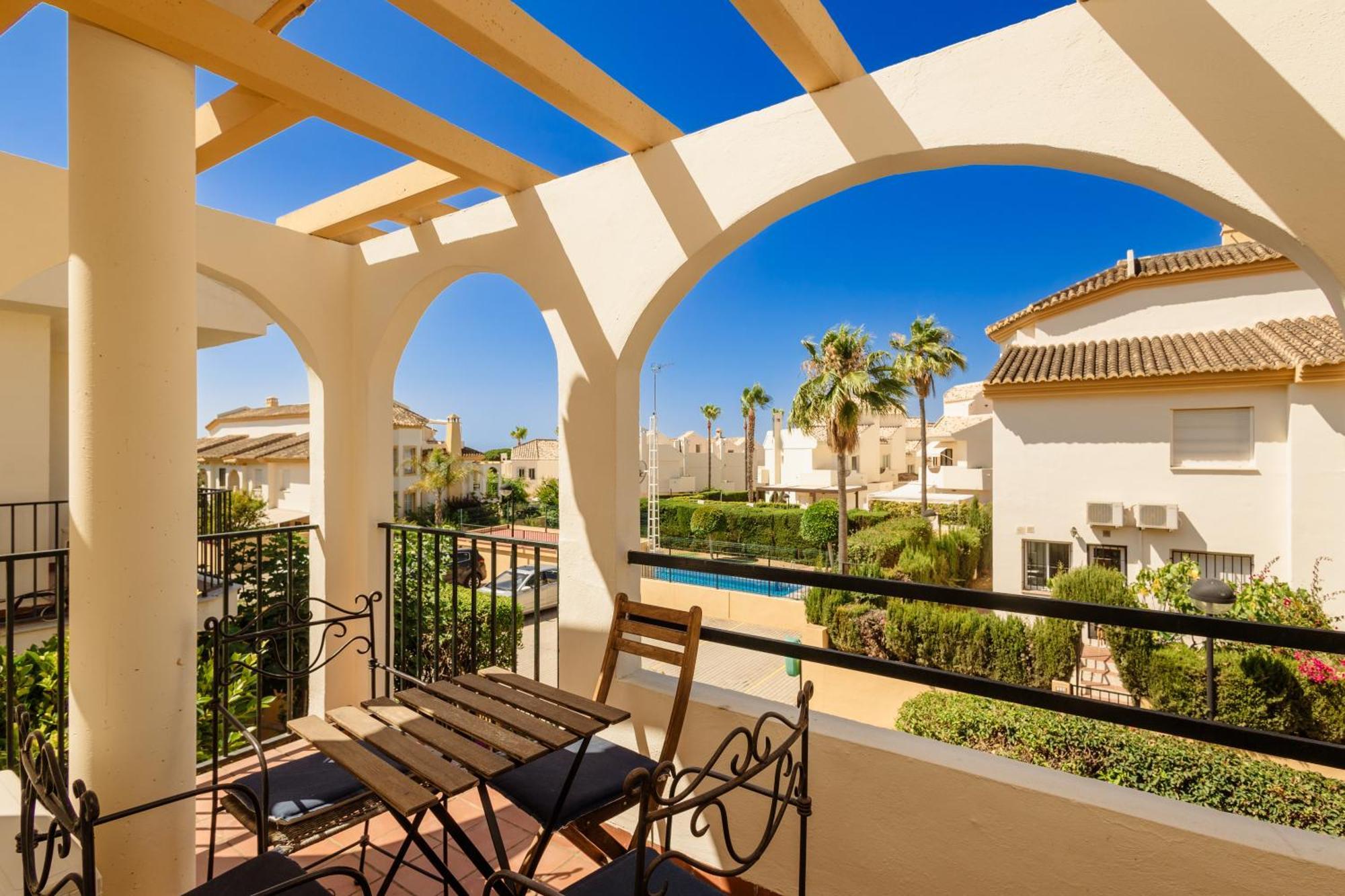 Beautiful Townhouse Walking Distance To The Beach In Costabella, Marbella Exteriör bild