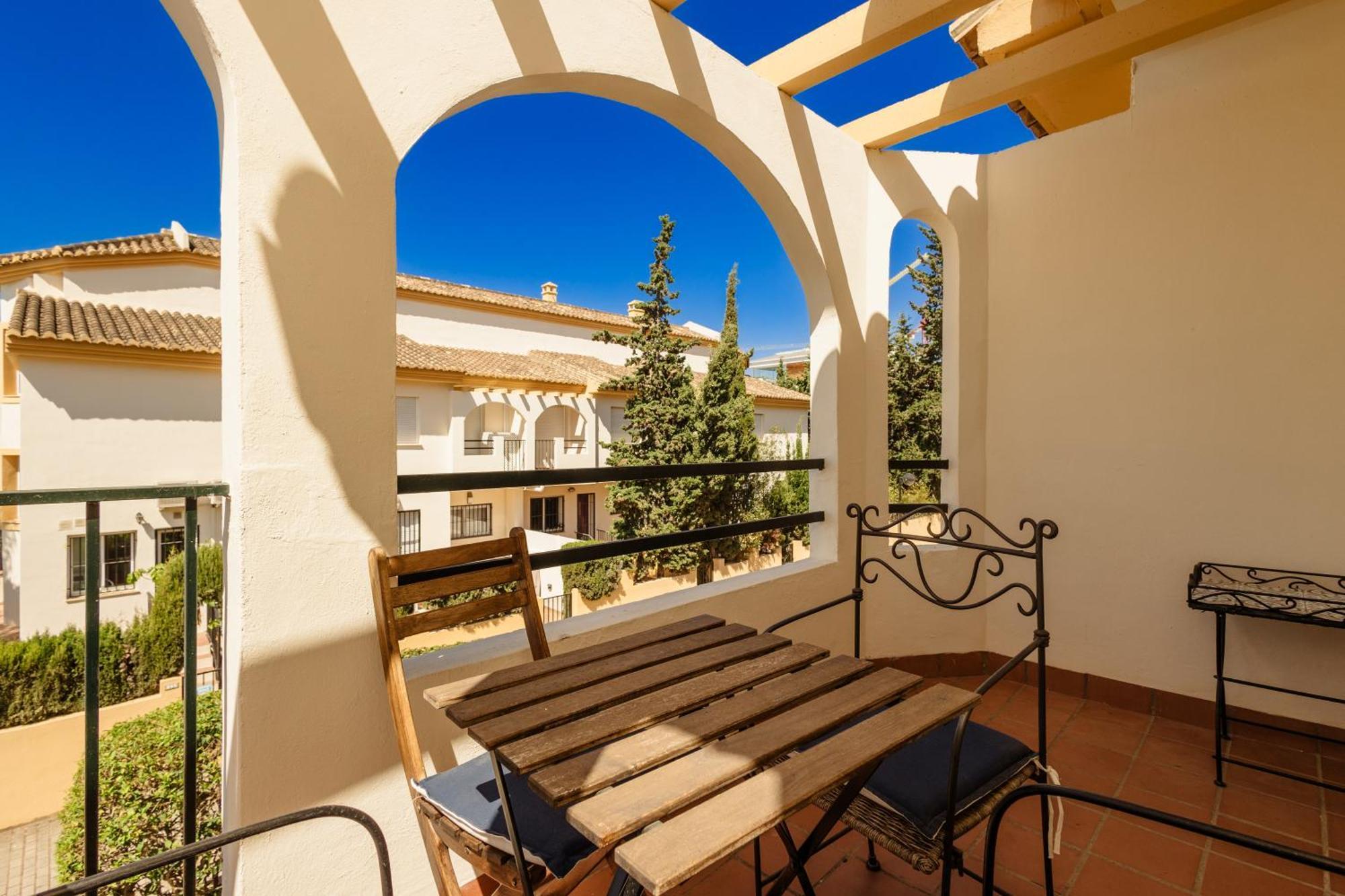 Beautiful Townhouse Walking Distance To The Beach In Costabella, Marbella Exteriör bild